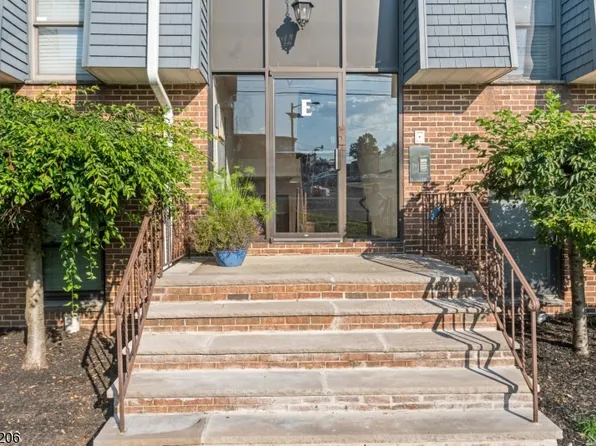 700 Schuyler Ave #23, Kearny Town, NJ 07032