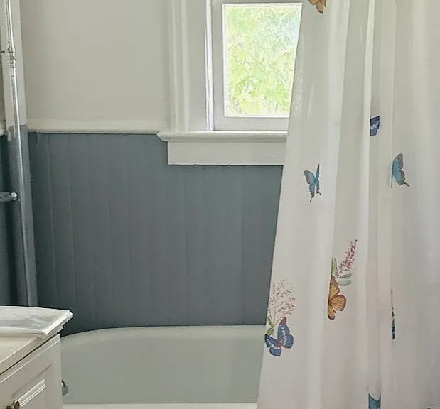 Upstairs, Full Bathroom with Clawfoot Bathtub