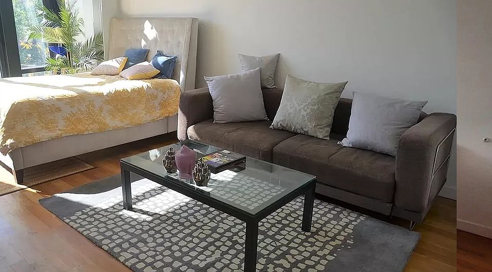 1st image of 161 N 4th St APT 3A