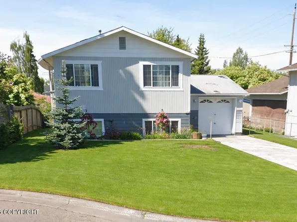312 Thomas Cir, Anchorage, AK 99508