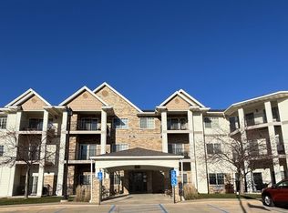 915 W Merle Hibbs Blvd #201, Marshalltown, IA 50158