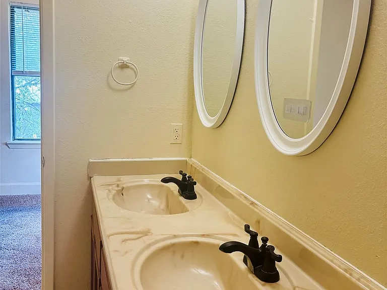 1206 Tartan Ln #B — Photo 26