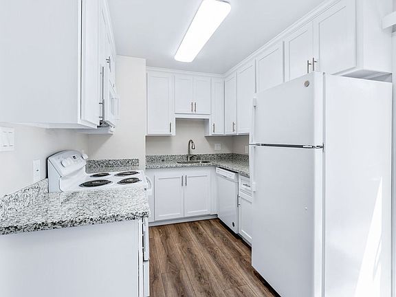 5th image of 504-532 Even St #516