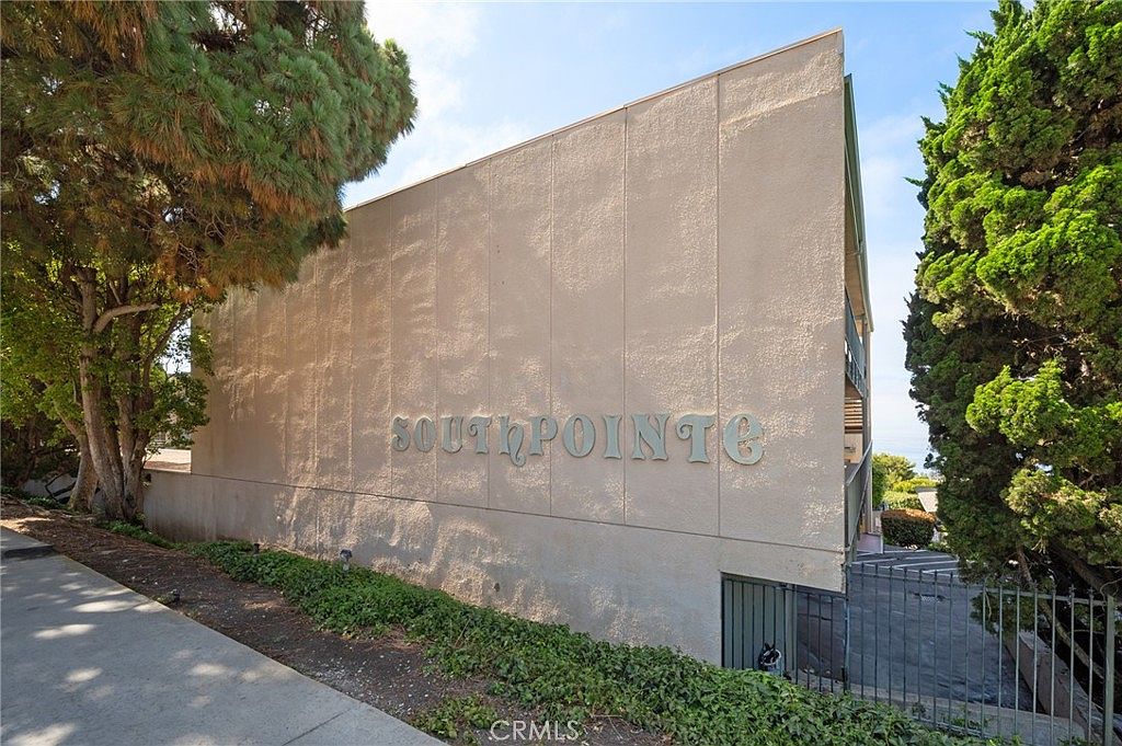 2235 W 25th St UNIT 207