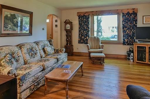 3rd image of 10 Brimbal Hills Dr
