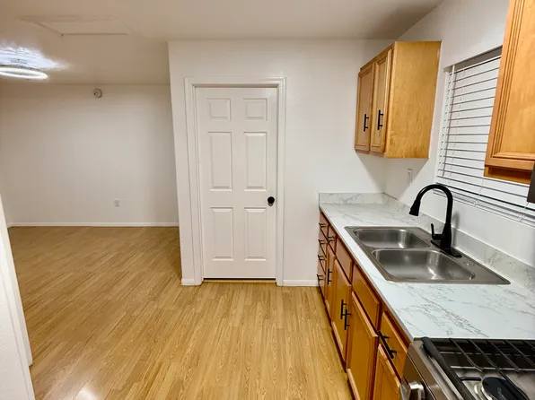 9845 Rosecrans Ave, Bellflower, CA 90706