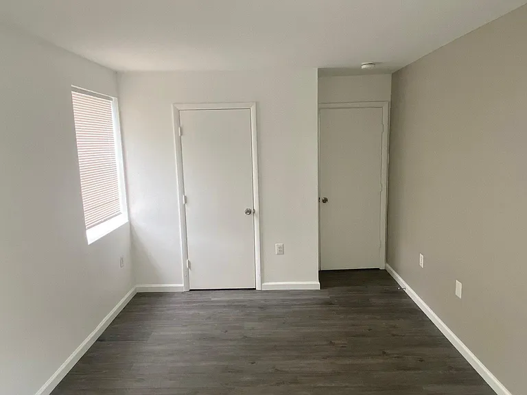 900 M St NW #302 — Photo 10
