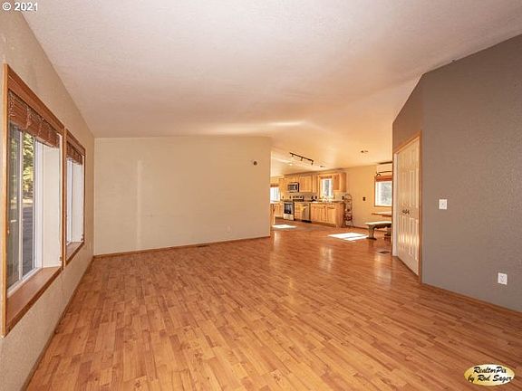 4th image of 41502 NE 114th Ct