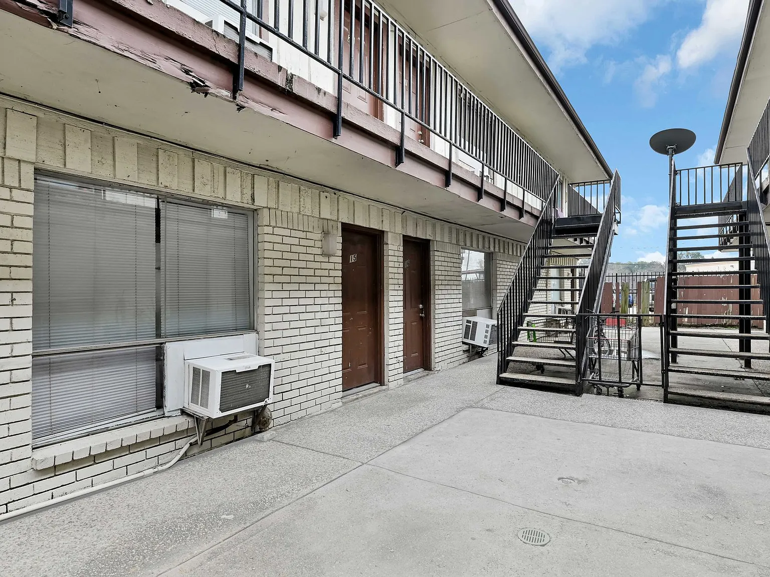 Atwell Apartments — Photo 2