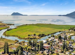 5544 Smith Rd, Bow, WA 98232