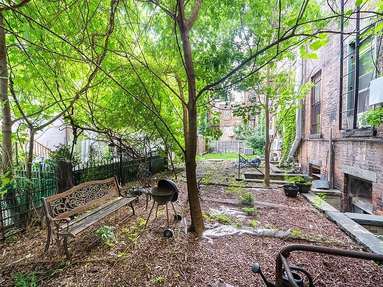 1026 Washington St #5R — Photo 16