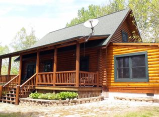 5731 Moulder Dr, Cheboygan, MI 49721