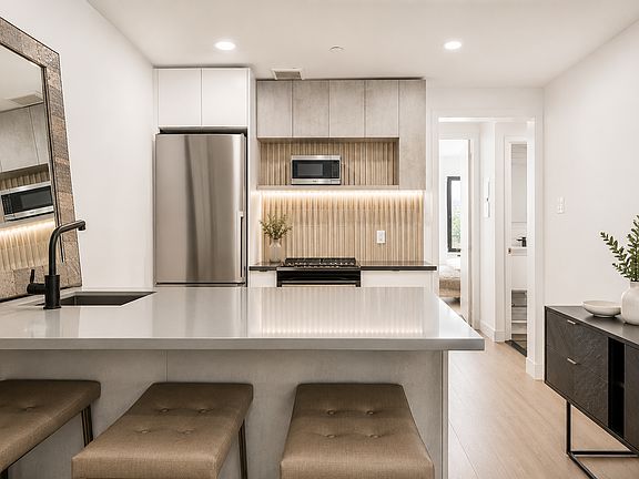 2nd image of 22 Starr St APT 2