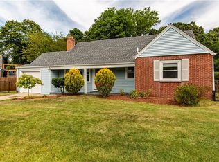 53 Sarah Teft Dr, Warwick, RI 02889