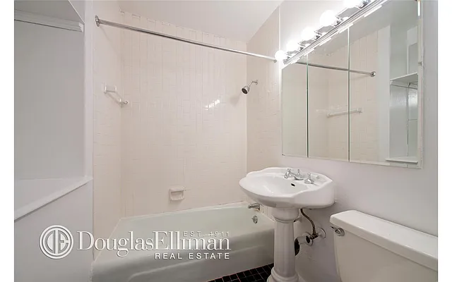 Sold by Douglas Elliman | media 15