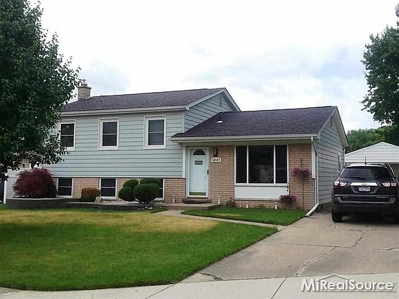 2nd image of 50503 Spruce Dr