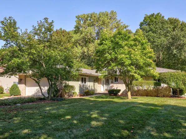 567 Franconian Dr E, Frankenmuth, MI 48734