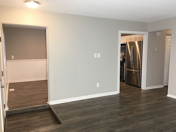 5th image of 23324 Elaine St
