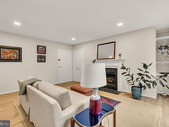 4th image of 1880 Columbia Rd NW APT 203