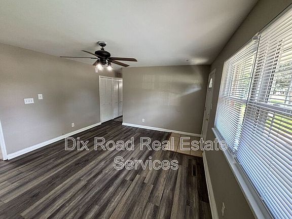 5th image of 810 Hicks Blvd