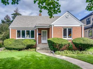 921 Jeannette St, Des Plaines, IL