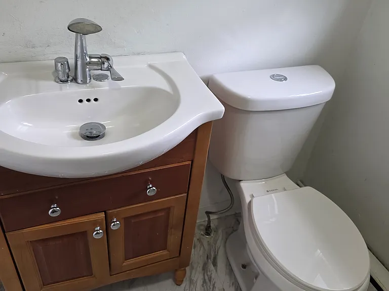 34 Front Ave #2 — Photo 16