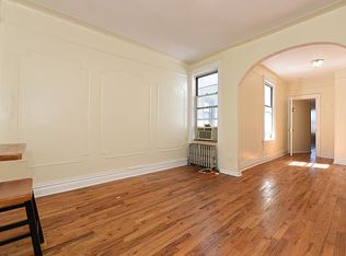30-41 41st St #3R, Astoria, NY 11103