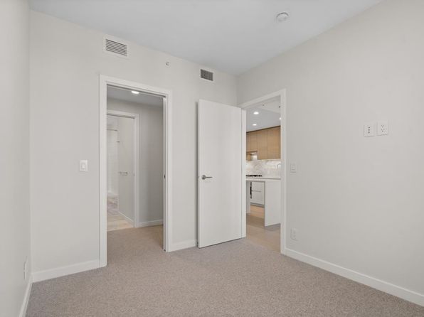 2 bedroom rental in Burnaby — photo 17