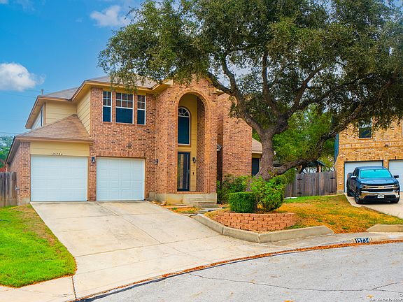 2nd image of 15734 KNOLLCLIFF
