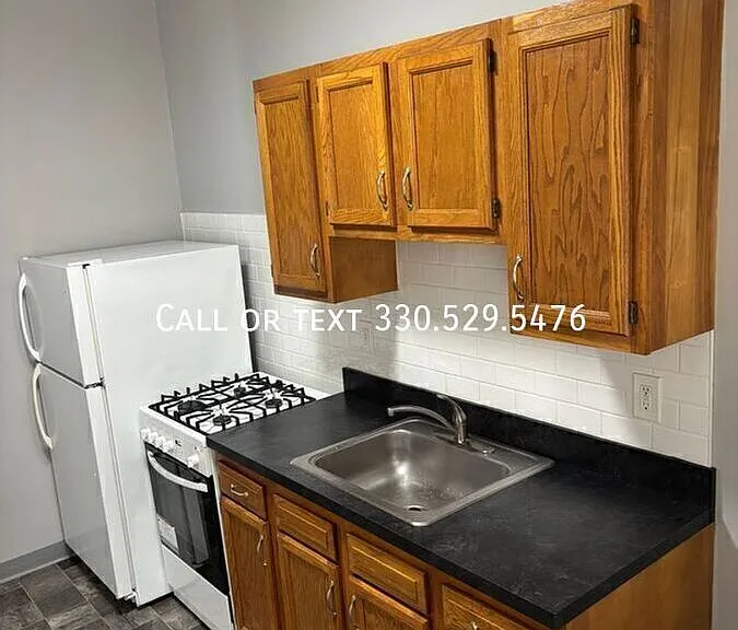 1212 Donald Ave #12 — Photo 9