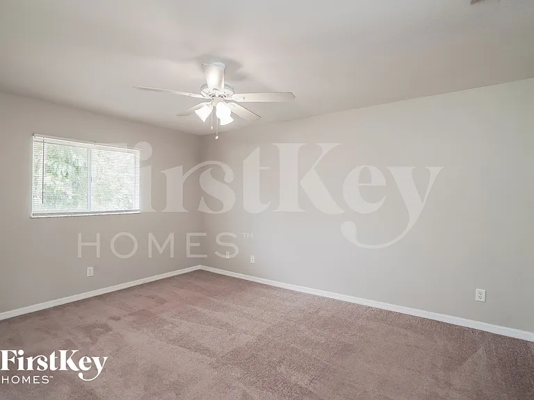 4128 NE 23rd Ave — Photo 9