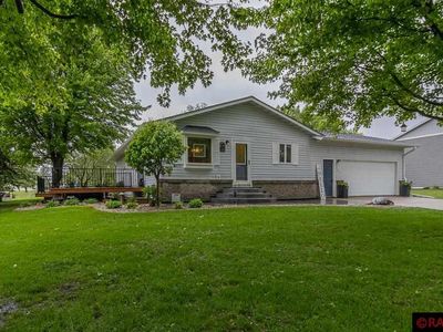 605 E Nathan St, Lake Crystal, MN, 56055