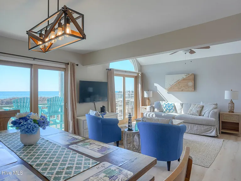 3994 Island Dr — Photo 25