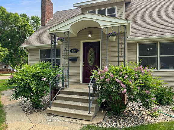 3rd image of 2809 Norwood Ave