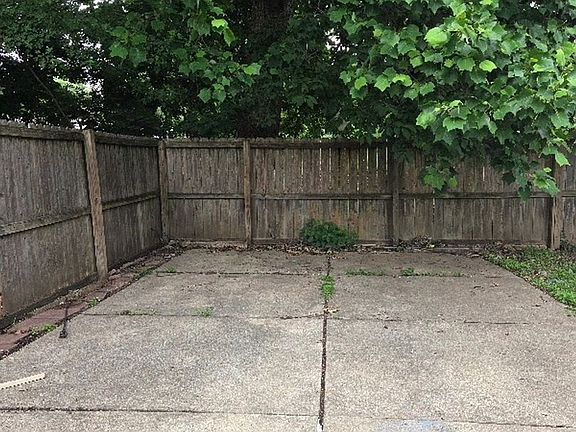 3rd image of 1225 Scott Ave