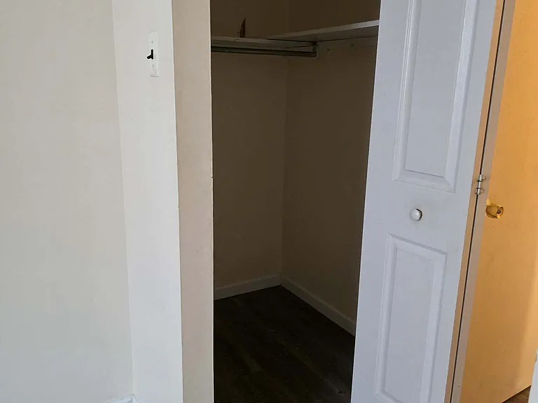 1816 Berwyn St #2 — Photo 6