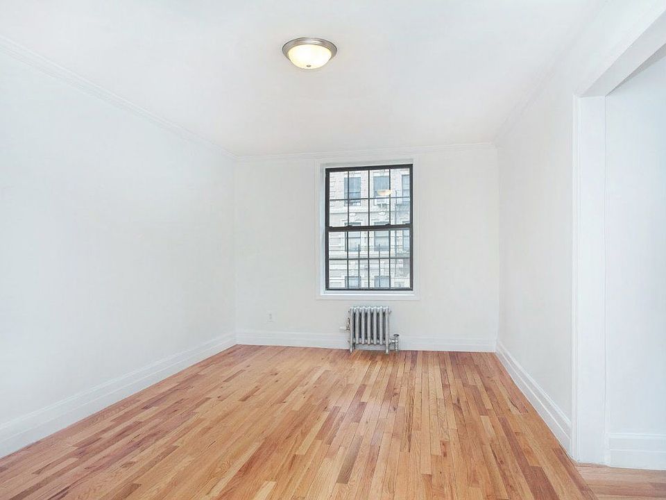 2nd image of 2816 8th Ave APT 4H
