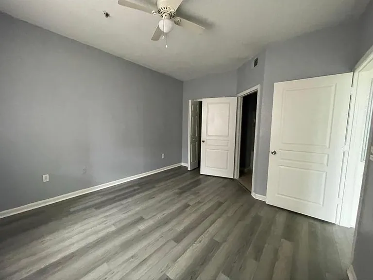 17102 Carrington Park Dr #328 — Photo 4
