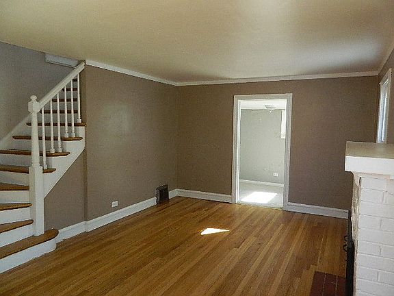 4th image of 11000 S St Louis Ave