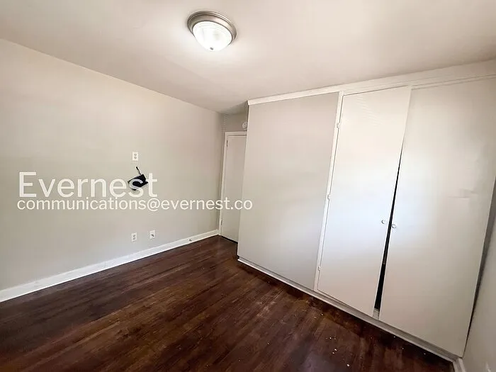 1232 Oakwood St — Photo 12