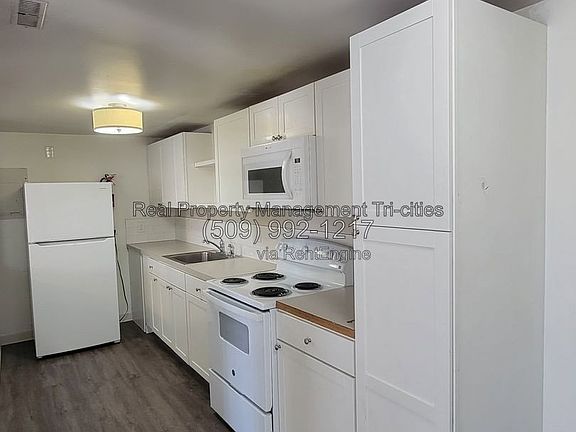 2nd image of 707 1/2 W Shoshone St