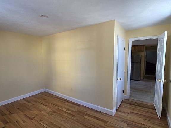 4th image of 115 Pearl Ave APT 2