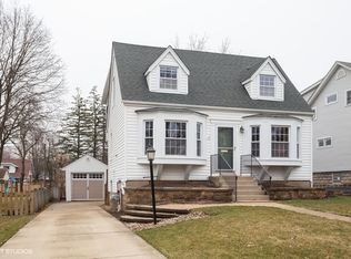 155 S Martha St, Lombard, IL 60148