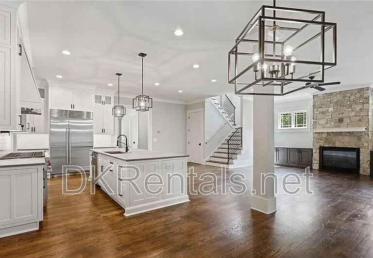 2272 Abby Ln NE — Photo 11