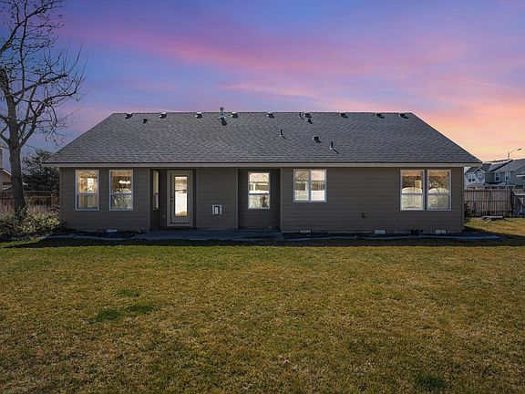 2nd image of 4203 Antigua Dr