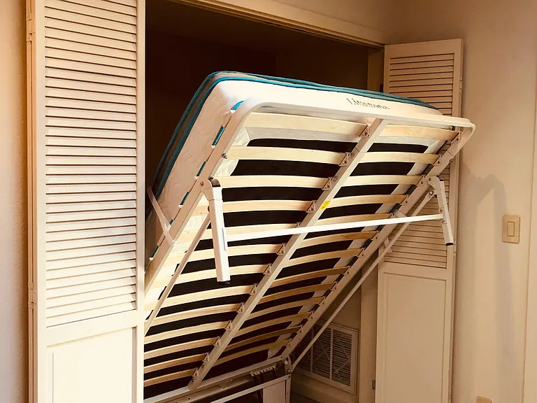 Murphy bed