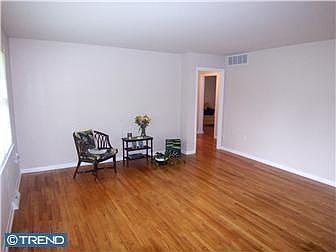 4th image of 204 Milford Ave