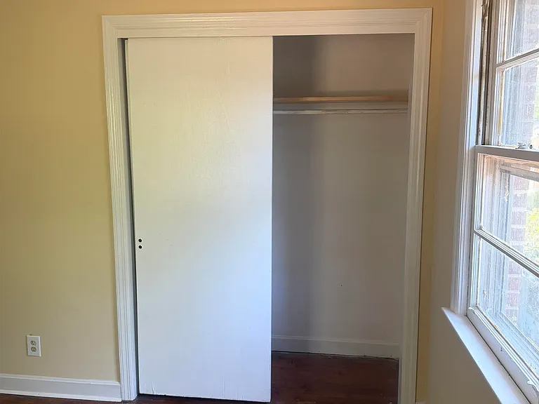 1111 Standish St — Photo 22