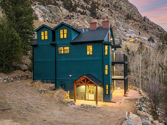 2nd image of 205 Loop Drive