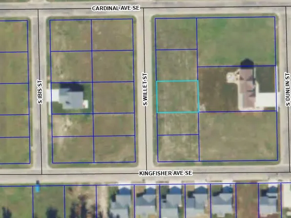 817 S Willet St, Aberdeen, SD 57401